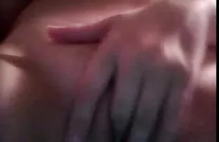 Une pute sexy jouit site telechargement video porno d'une énorme bite