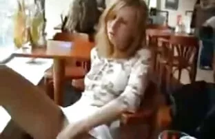 Cheveux youtube film erotique gratuit courts bouclés et chatte méga poilue - Énorme éjaculation