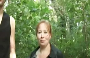 Horny Milf aime manger la chatte d'une ado douce! porno fr amateur