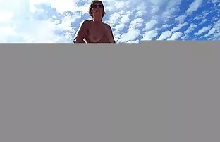 Une ado sexe en streaming gratuit en bikini fait une douce pipe