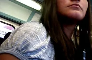 Gros seins sites porno en hd baisée sur le canapé